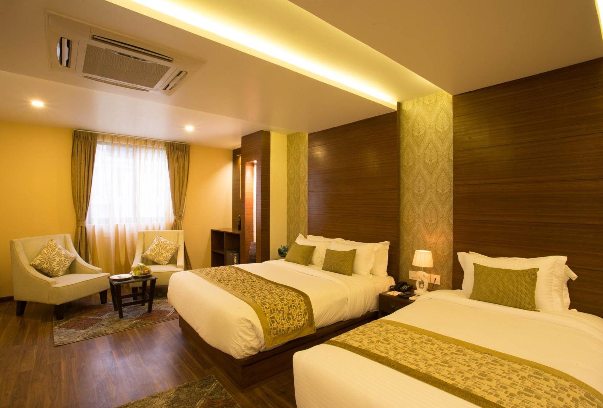 Yatri Suites And Spa Катманду Номер фото