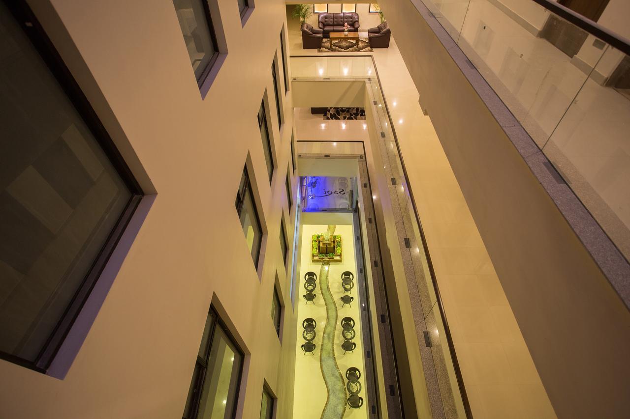 Yatri Suites And Spa Катманду Экстерьер фото