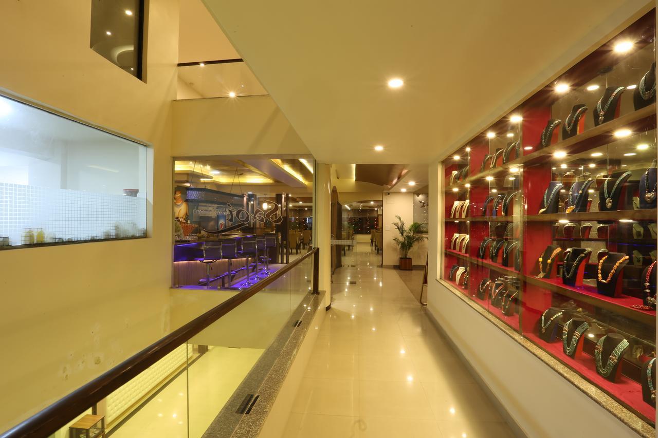 Yatri Suites And Spa Катманду Экстерьер фото