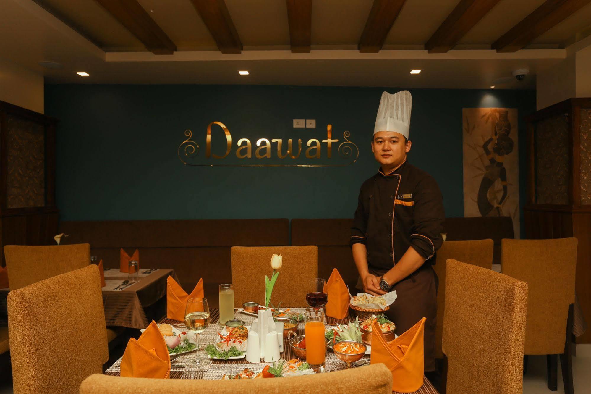 Yatri Suites And Spa Катманду Экстерьер фото